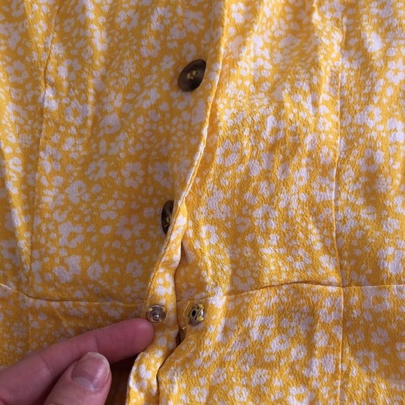 H&M yellow floral button up dress. Size XXS. - Picture 6 of 12